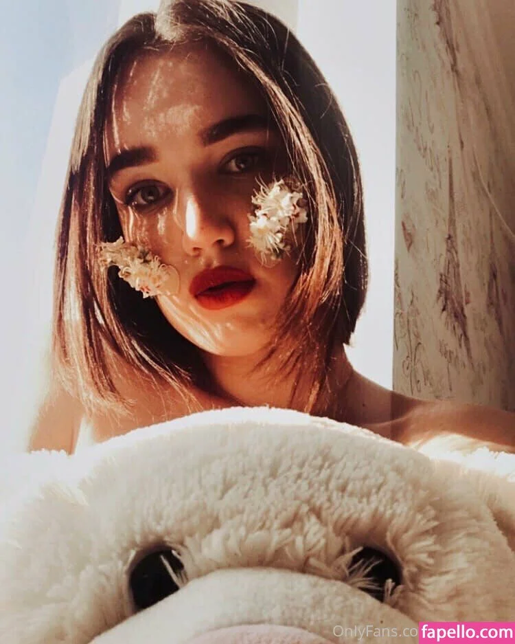 bella_sun_ Onlyfans Photo Gallery 