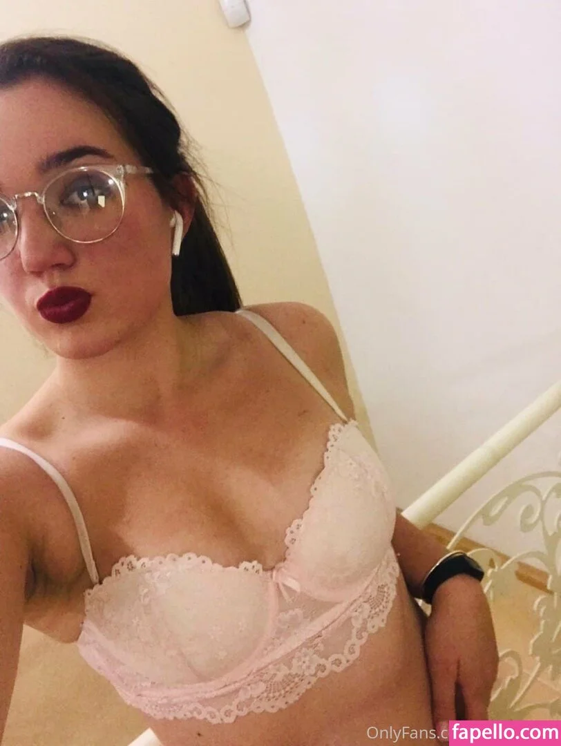 bella_sun_ Onlyfans Photo Gallery 