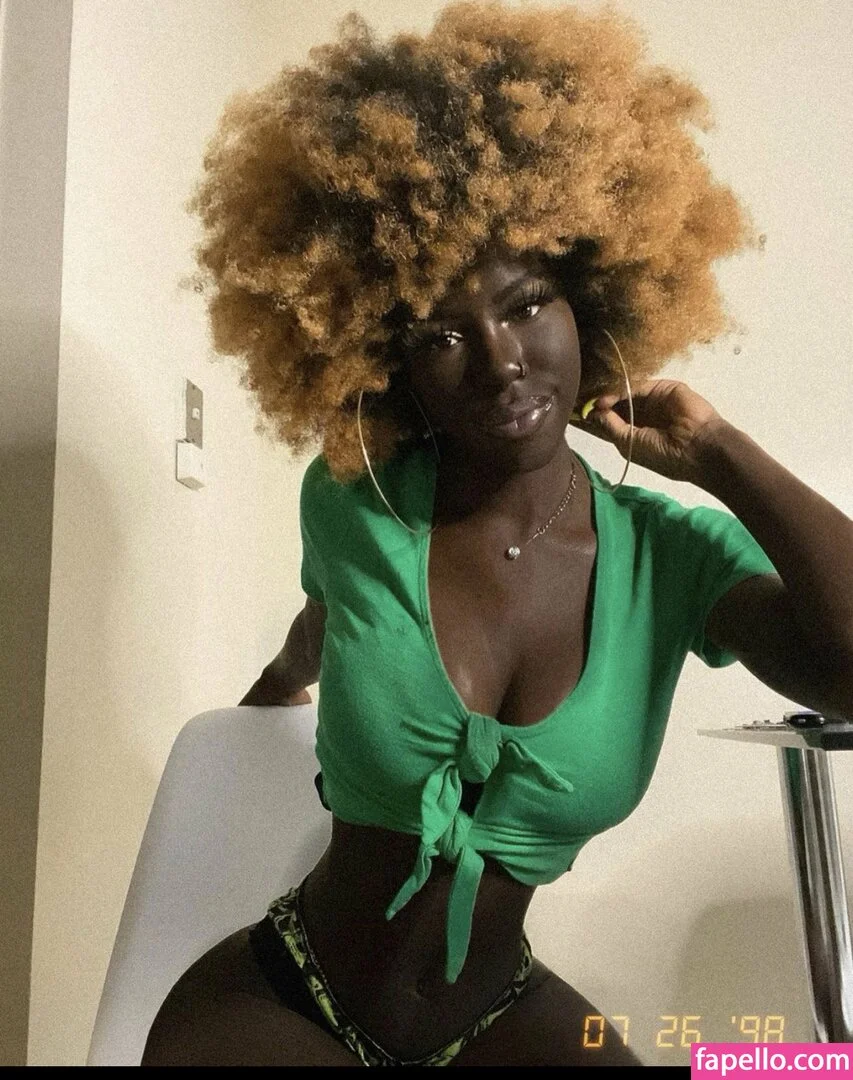 Lazelle Doll Onlyfans Photo Gallery 