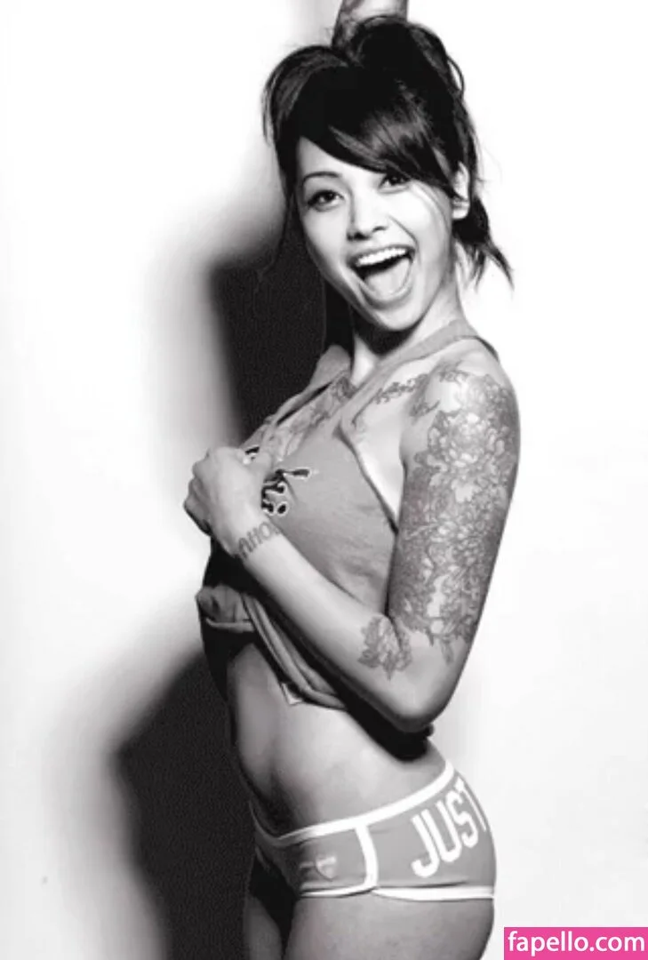 Levy Tran Onlyfans Photo Gallery 
