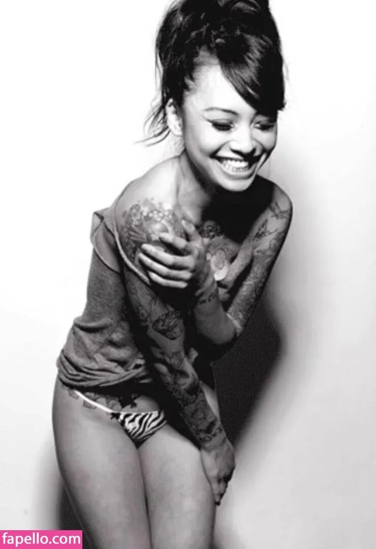 Levy Tran Onlyfans Photo Gallery 