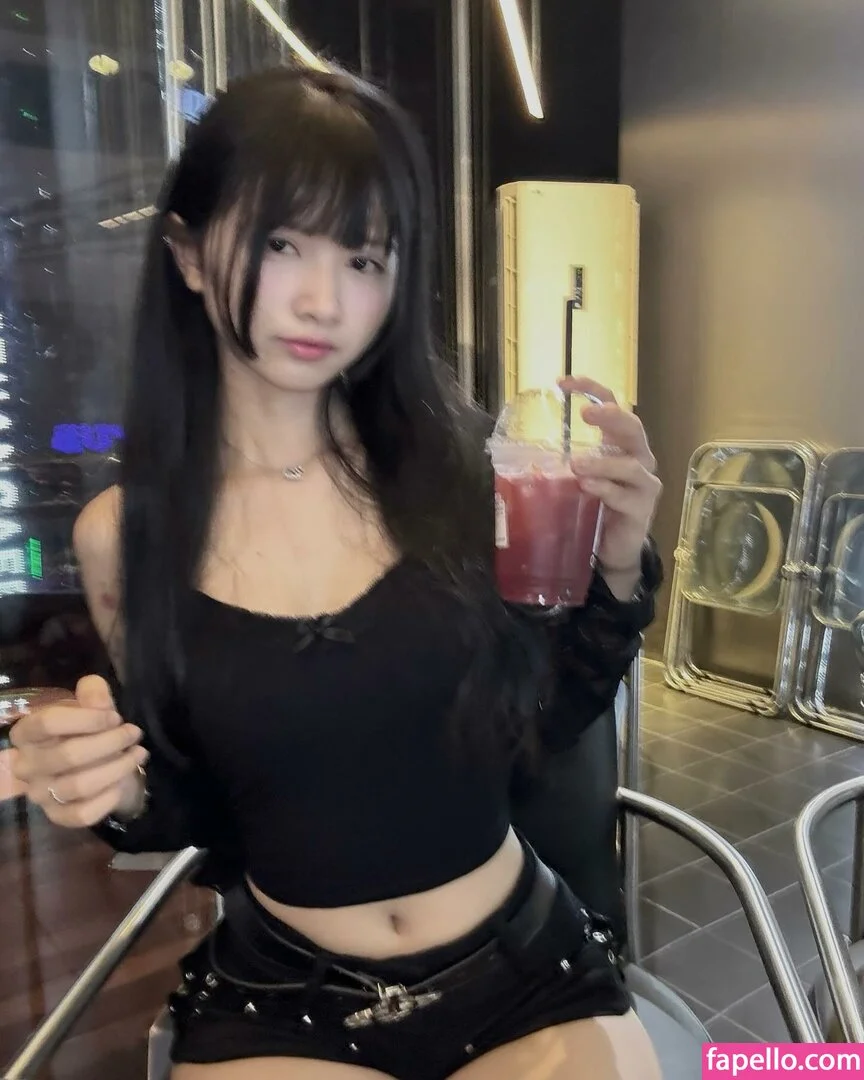 sorrylylyy Onlyfans Photo Gallery 