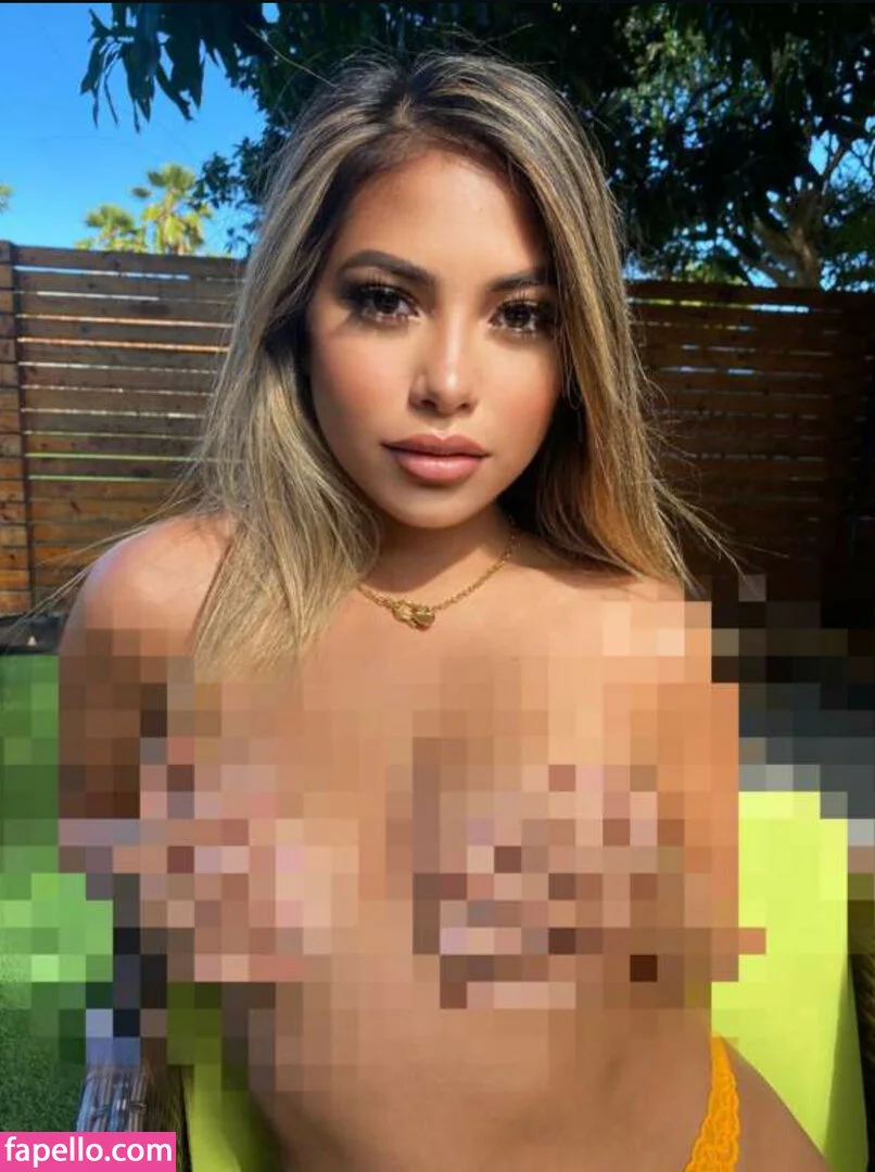 Rachaelptrsn Onlyfans Photo Gallery 