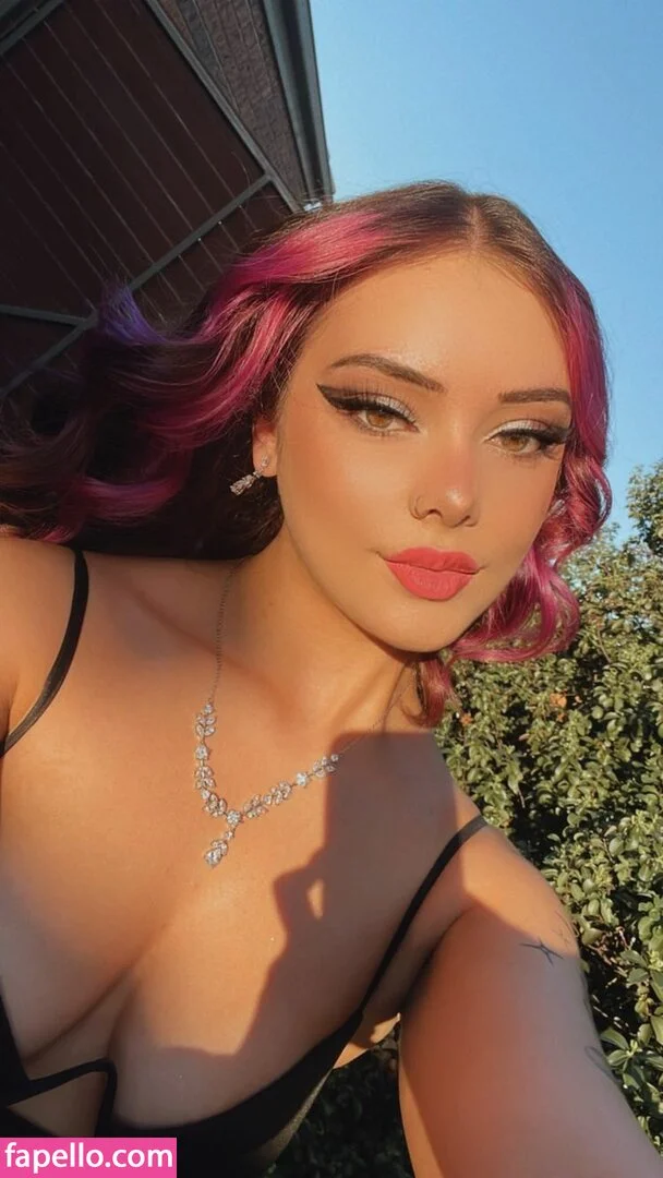 2bratty Onlyfans Photo Gallery 