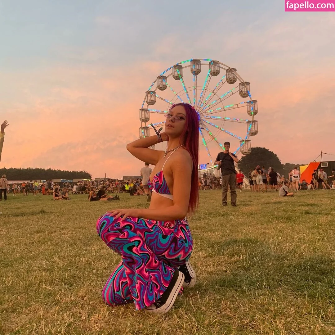 2bratty Onlyfans Photo Gallery 