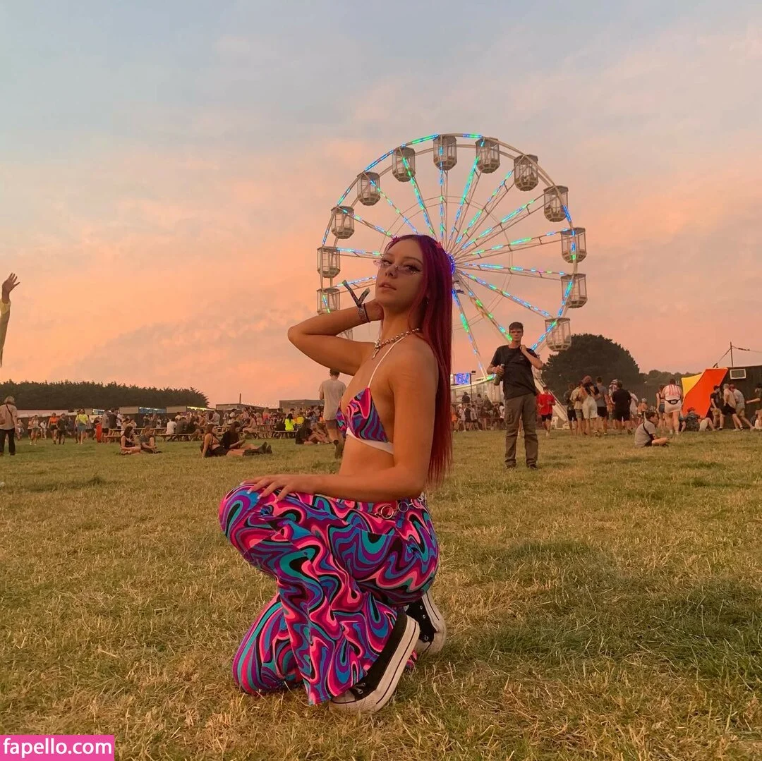 2bratty Onlyfans Photo Gallery 