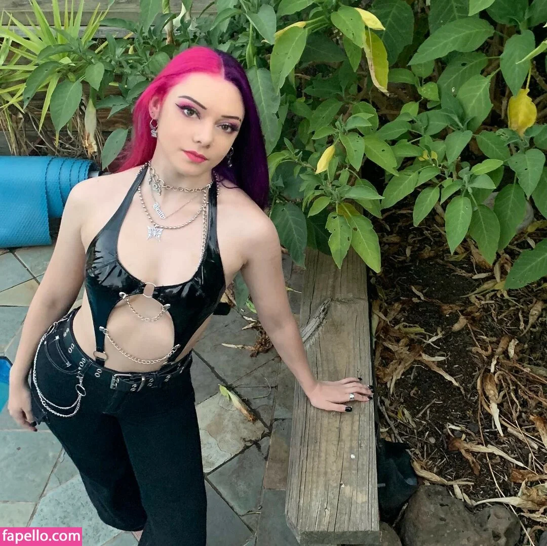 2bratty Onlyfans Photo Gallery 