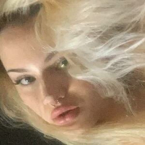 candysson Onlyfans Photo Gallery 