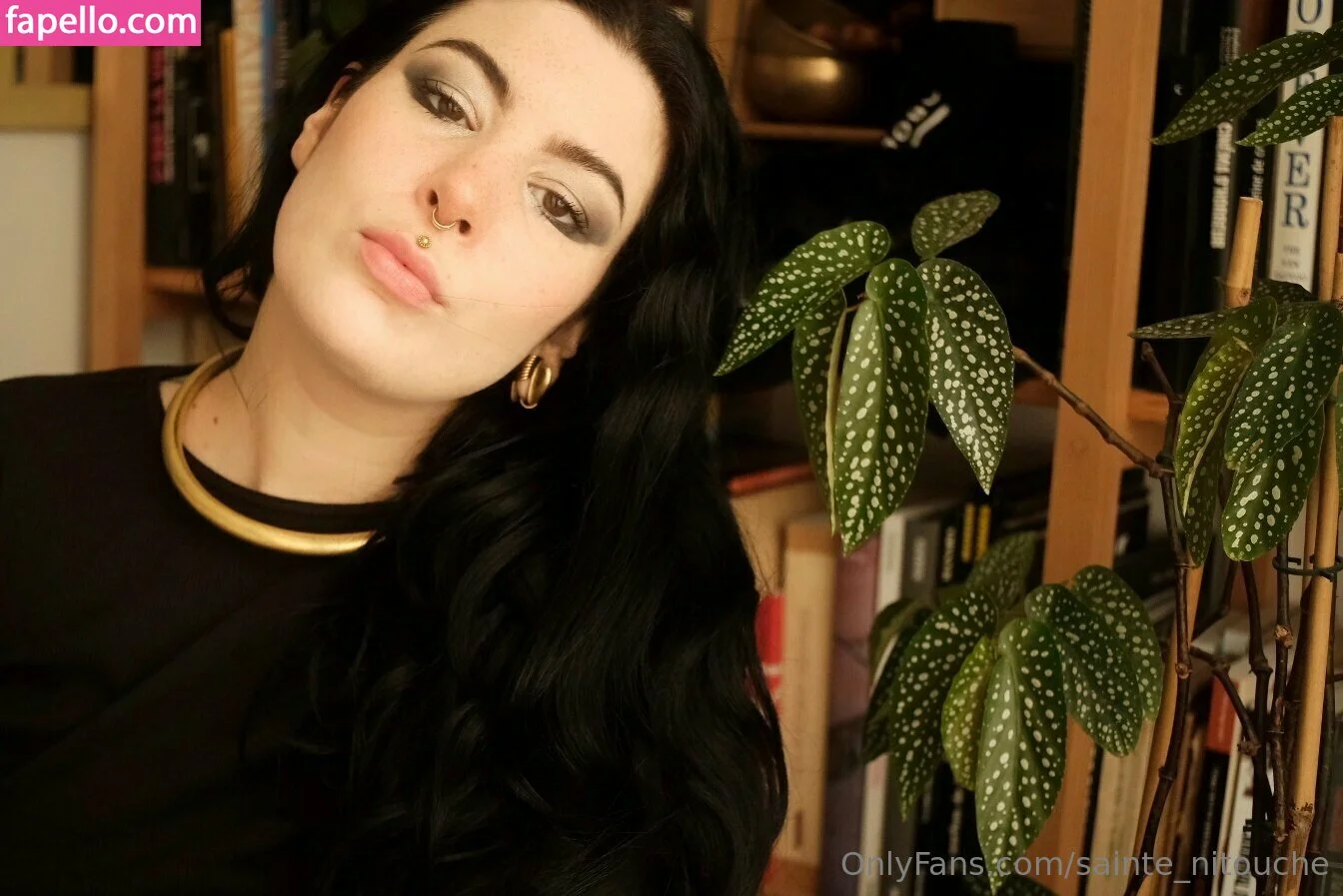 sainte_nitouche Onlyfans Photo Gallery 