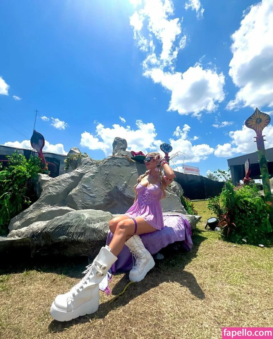 Kyla Deaver Onlyfans Photo Gallery 