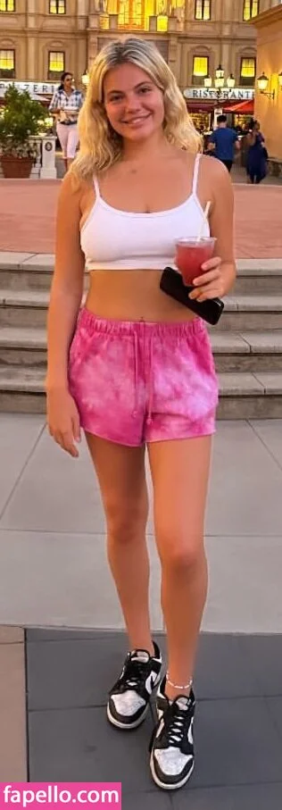 Kyla Deaver Onlyfans Photo Gallery 