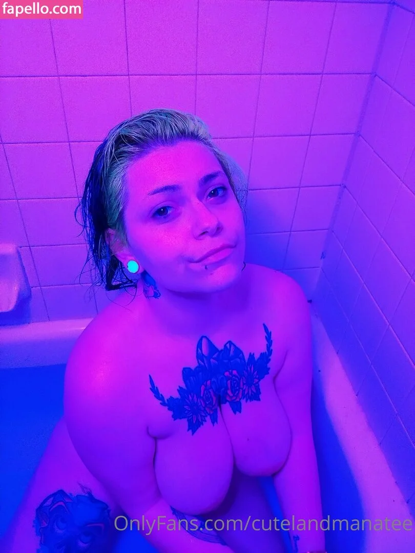 trusteemanatee Onlyfans Photo Gallery 