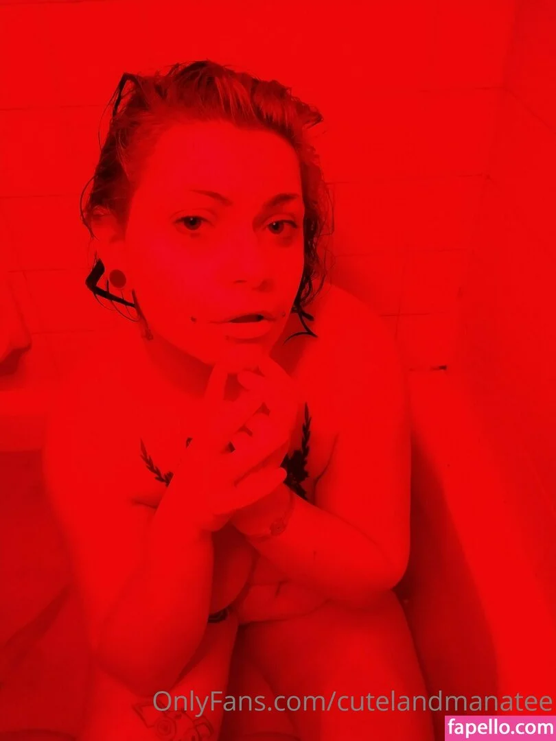 trusteemanatee Onlyfans Photo Gallery 