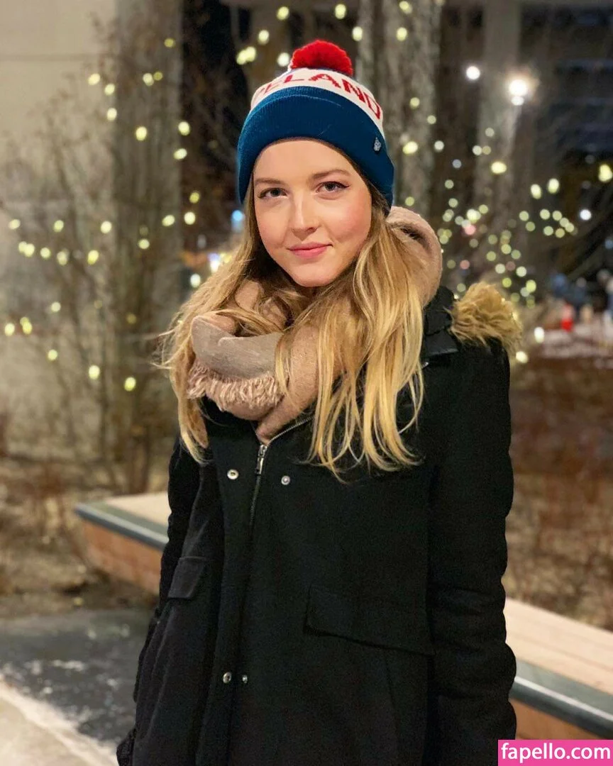 Maya V Henry Onlyfans Photo Gallery 