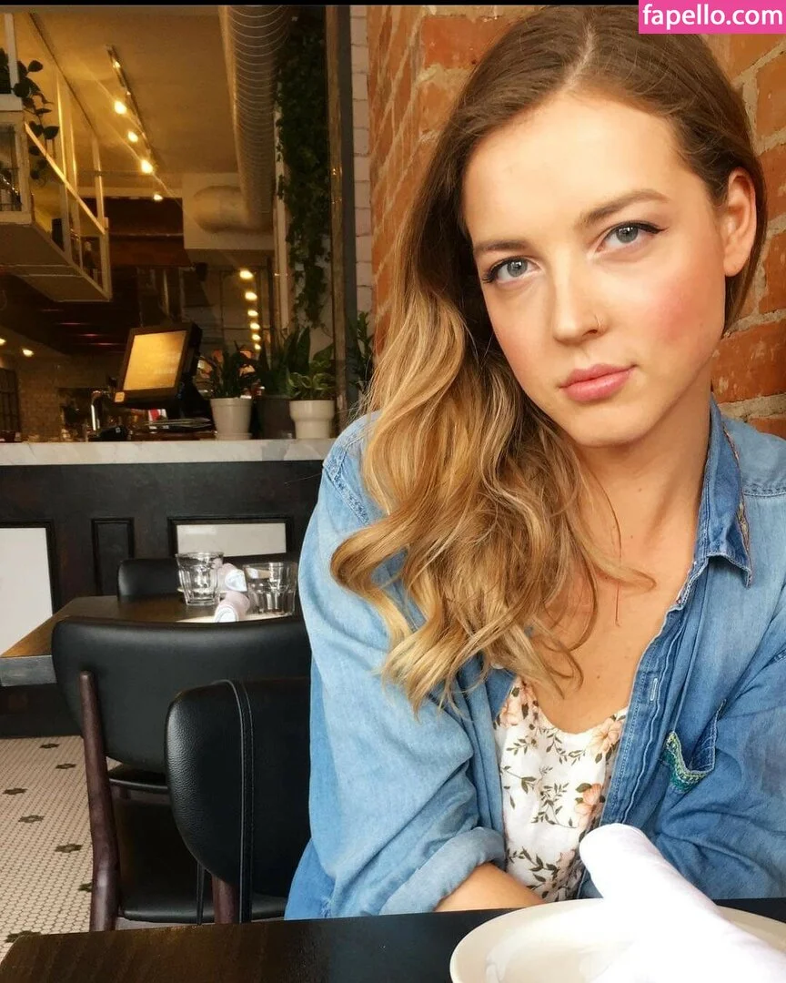 Maya V Henry Onlyfans Photo Gallery 