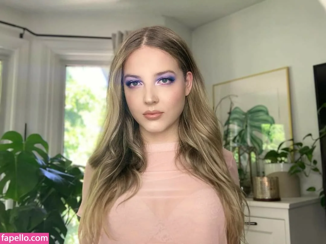 Maya V Henry Onlyfans Photo Gallery 