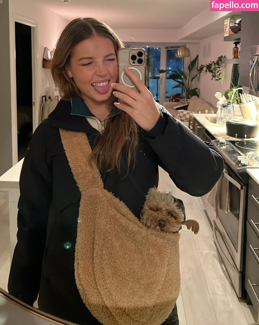 Maya V Henry Onlyfans Photo Gallery 