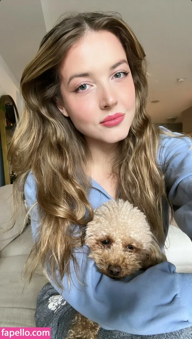 Maya V Henry Onlyfans Photo Gallery 