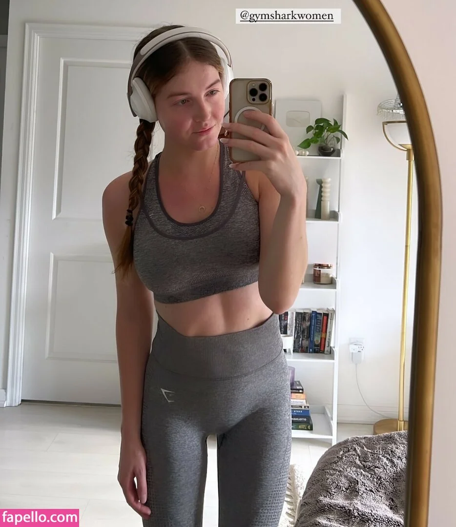 Maya V Henry Onlyfans Photo Gallery 