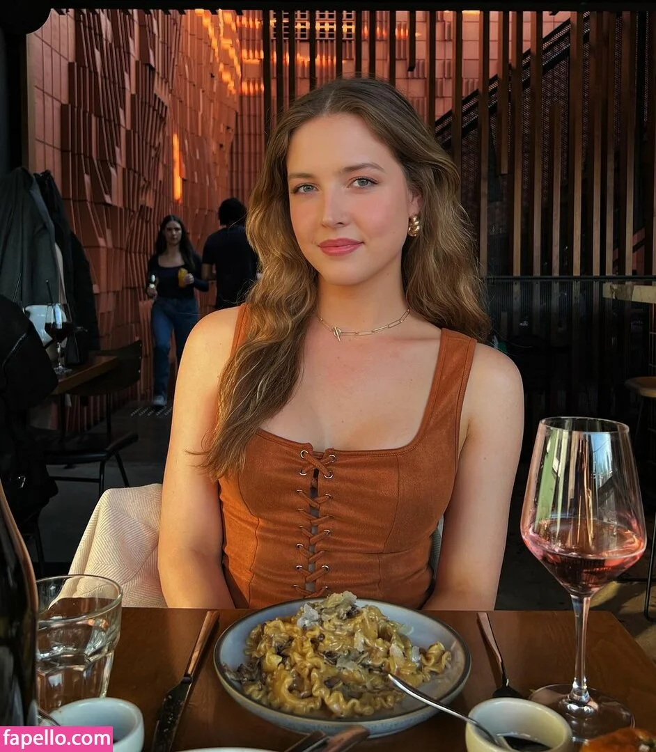 Maya V Henry Onlyfans Photo Gallery 