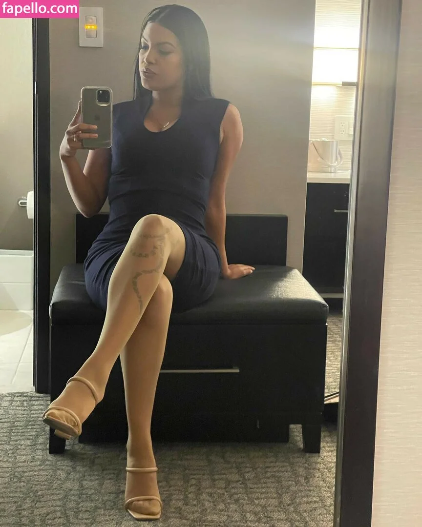 Maya Farrell Onlyfans Photo Gallery 