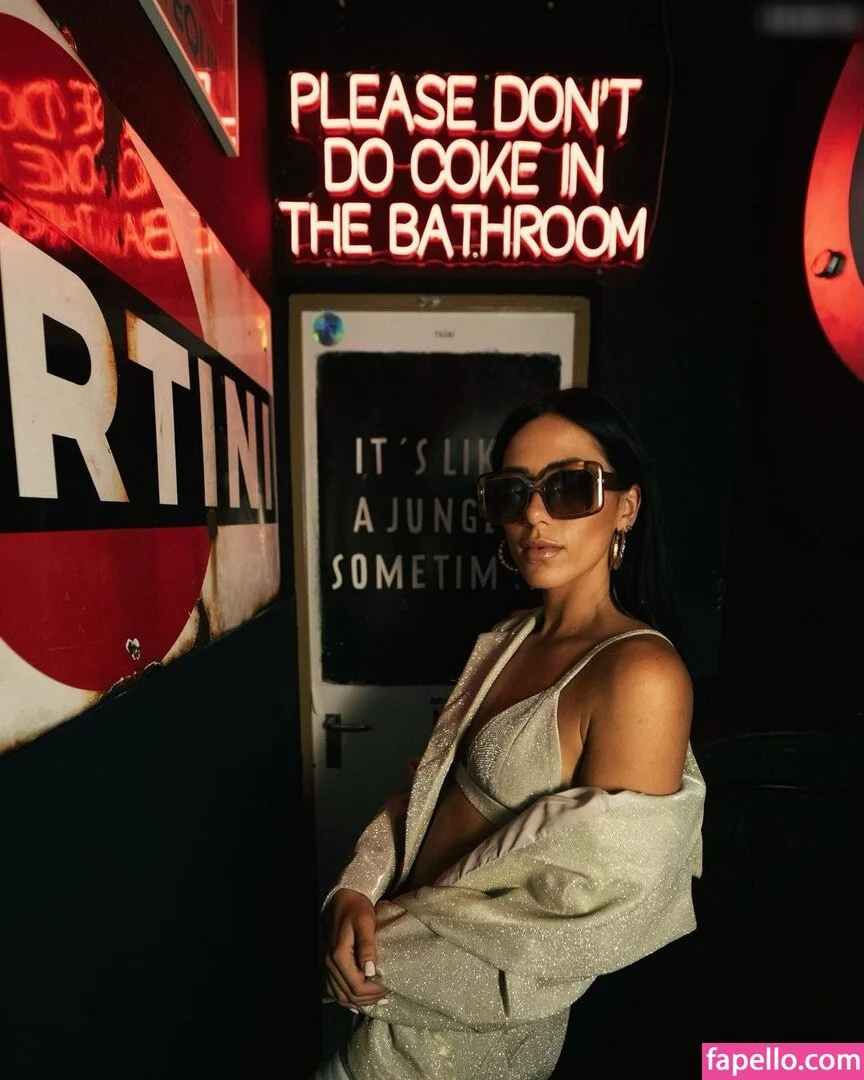 Dara Masi Onlyfans Photo Gallery 