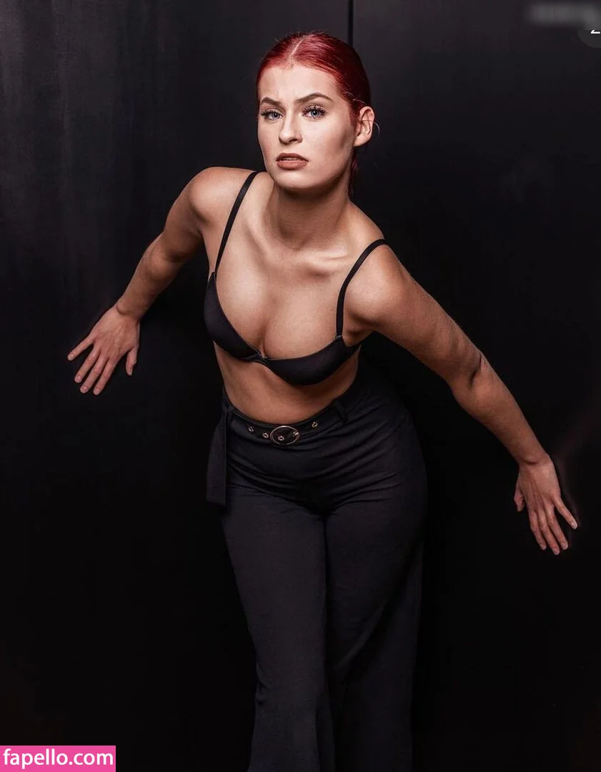 Lena Lischewski Onlyfans Photo Gallery 