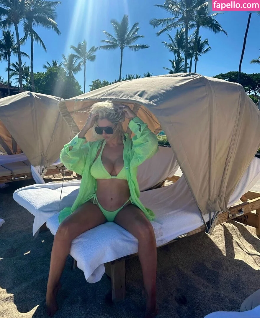 Maryse Onlyfans Photo Gallery 