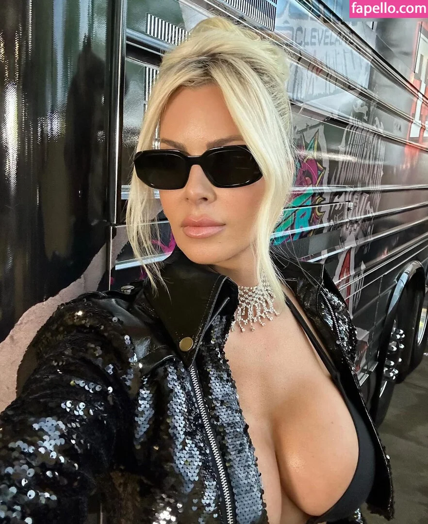 Maryse Onlyfans Photo Gallery 