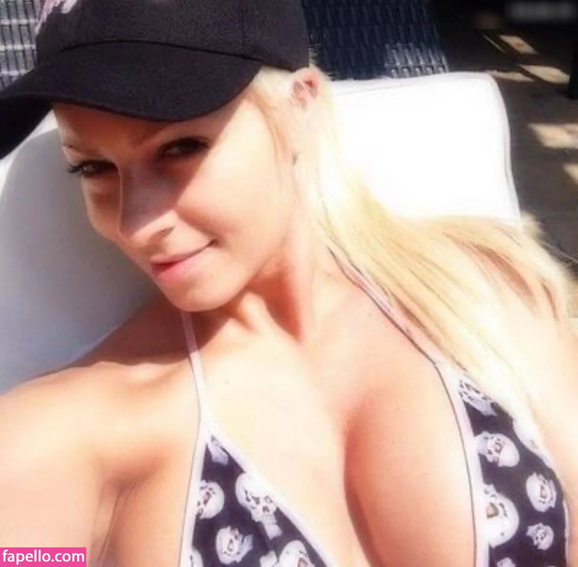 Maryse Onlyfans Photo Gallery 