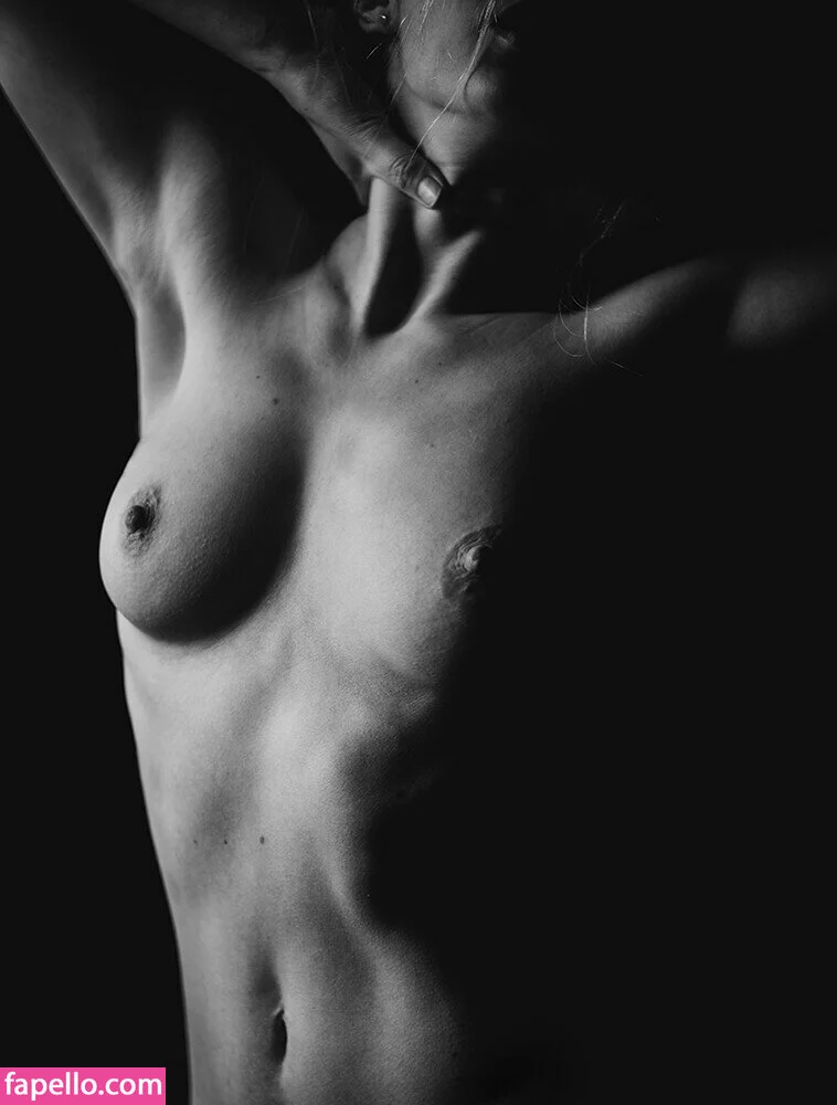 thinloth Onlyfans Photo Gallery 