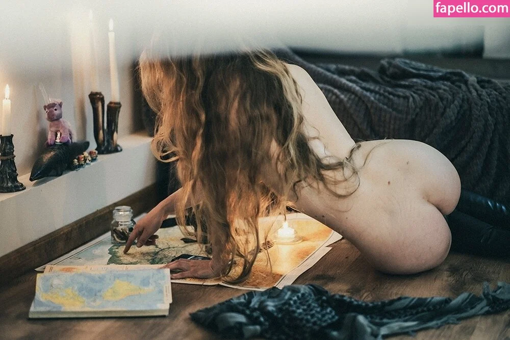 thinloth Onlyfans Photo Gallery 