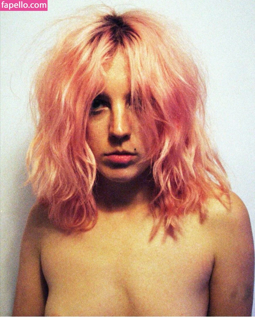 Izzy Phillips Onlyfans Photo Gallery 