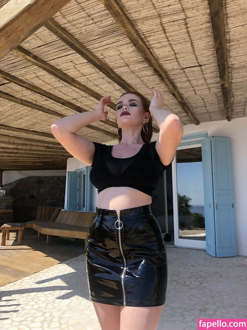 MissDeadlyRed Onlyfans Photo Gallery 