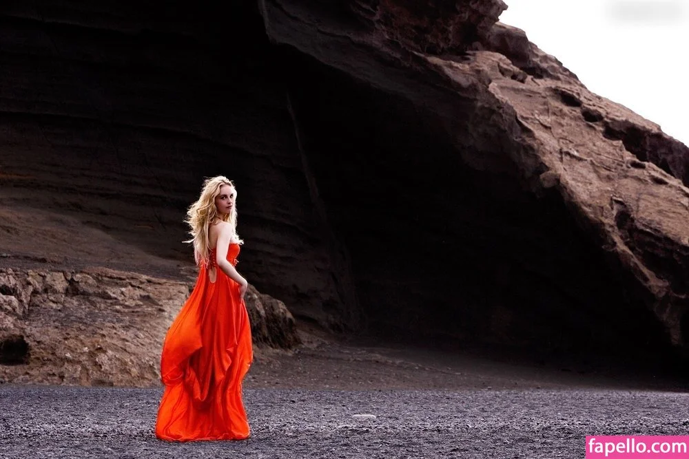 Nina Hoss Onlyfans Photo Gallery 