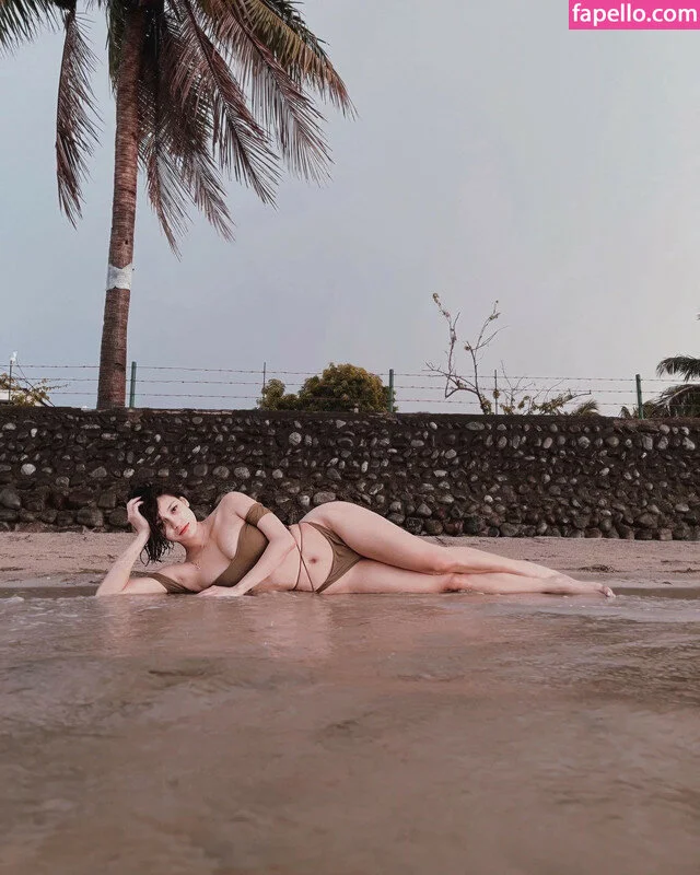 Criselda Alvarez Onlyfans Photo Gallery 