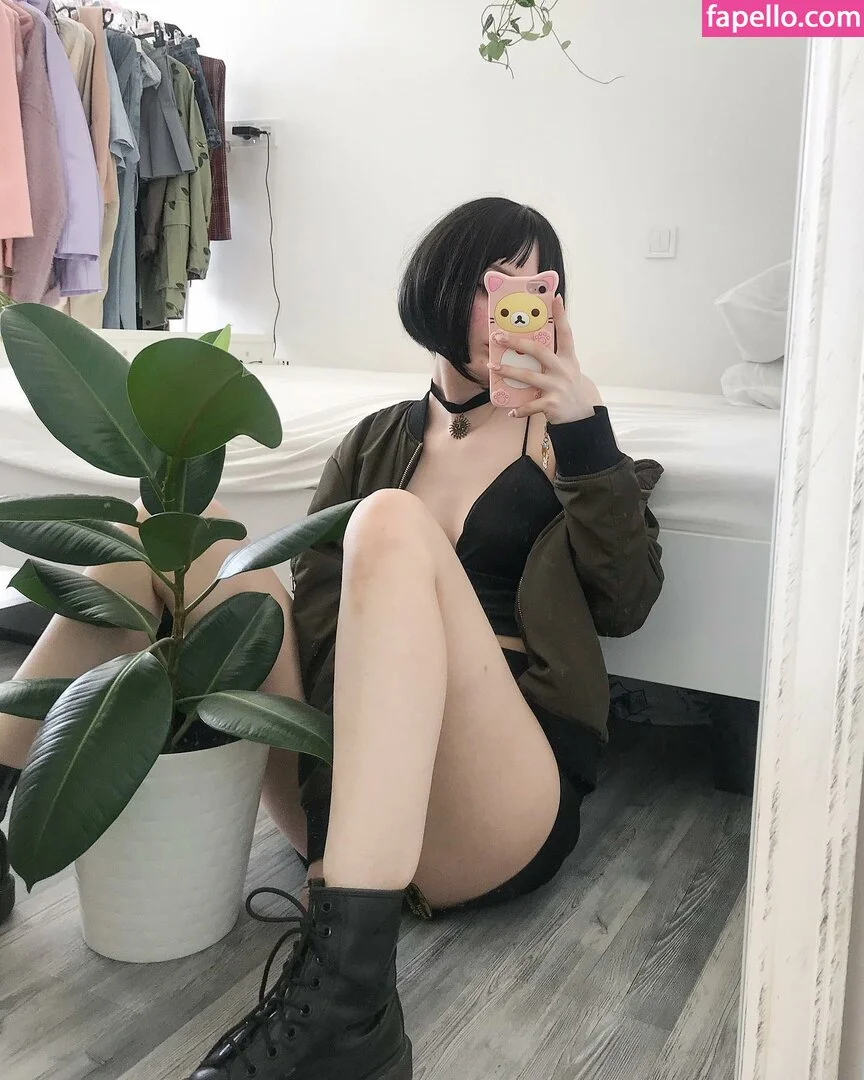 mirukurum Onlyfans Photo Gallery 