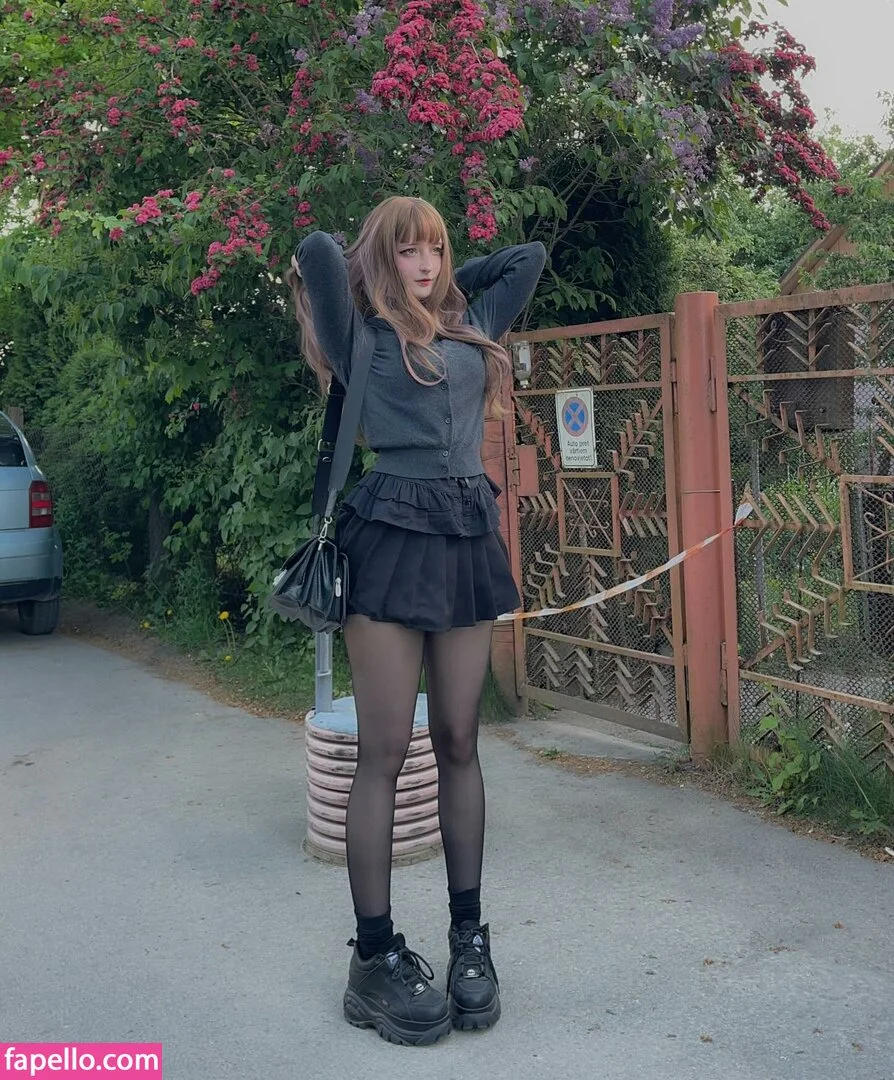 mirukurum Onlyfans Photo Gallery 