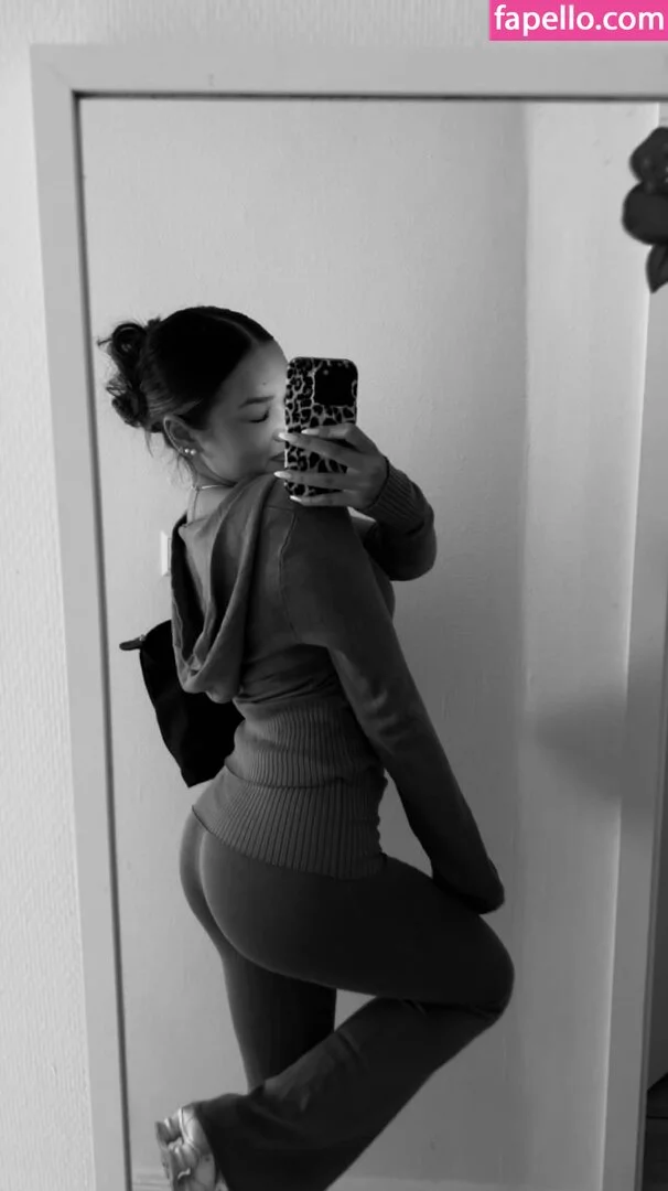 smillarosaa Onlyfans Photo Gallery 