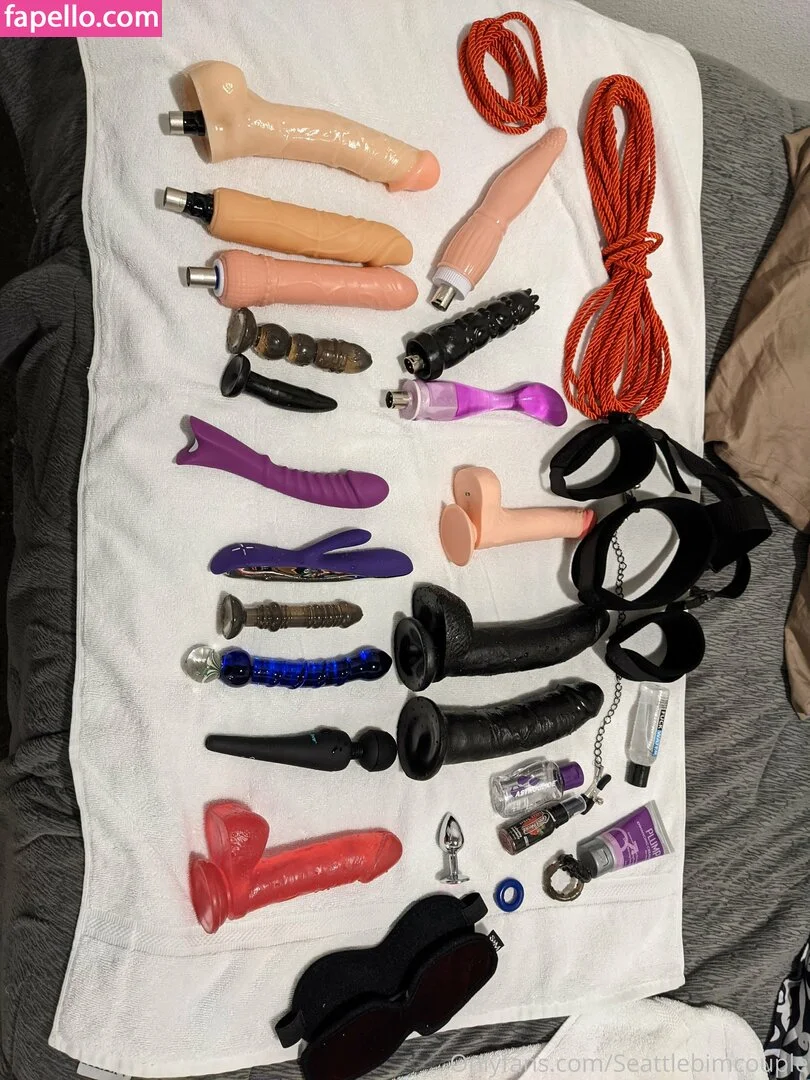 seattlebimcouple Onlyfans Photo Gallery 