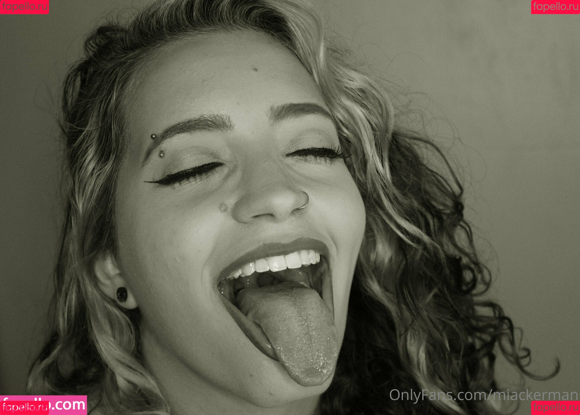 Miackerman Onlyfans Photo Gallery 