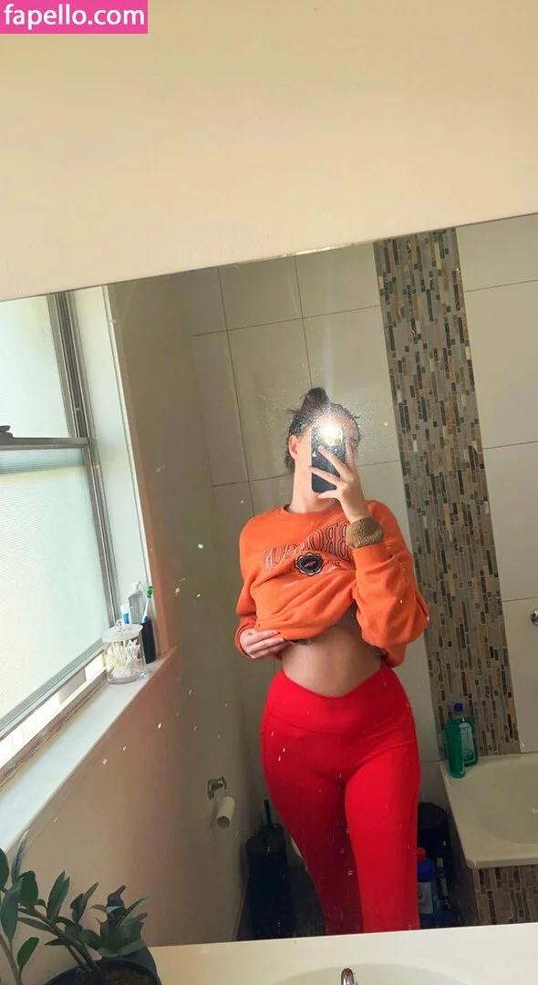 arsonrylucia Onlyfans Photo Gallery 