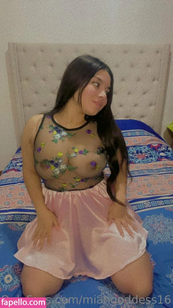 miahgoddess16 Onlyfans Photo Gallery 