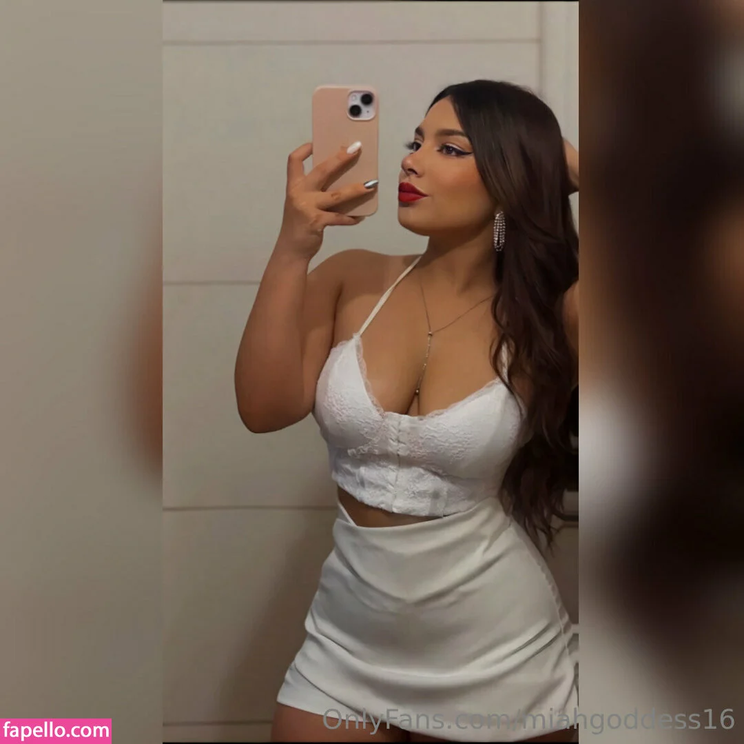 miahgoddess16 Onlyfans Photo Gallery 