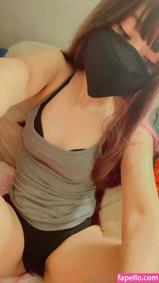 yurileahn Onlyfans Photo Gallery 