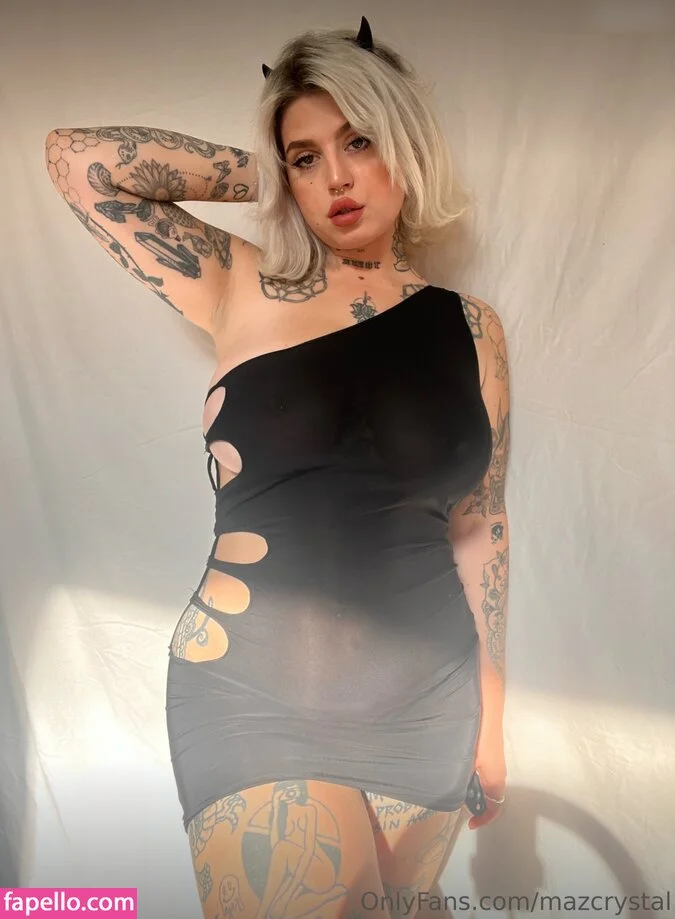 Maz Crystal Onlyfans Photo Gallery 
