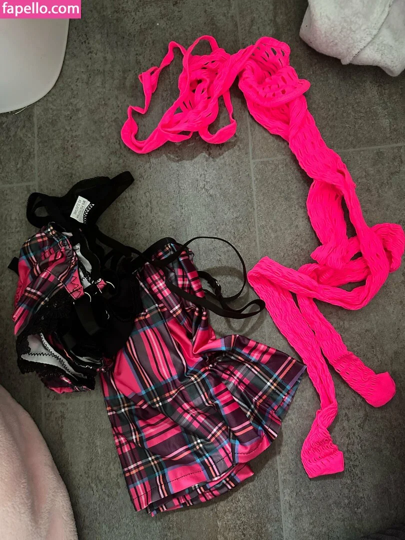 romiraye Onlyfans Photo Gallery 