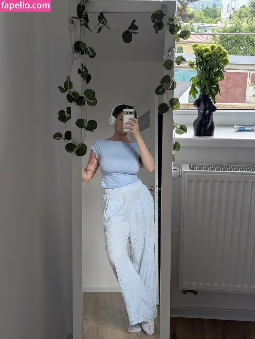 mini__pi_g Onlyfans Photo Gallery 