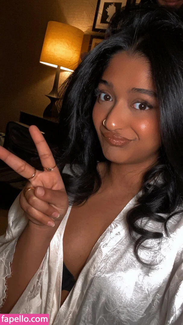 Maitreyi Ramakrishnan Onlyfans Photo Gallery 