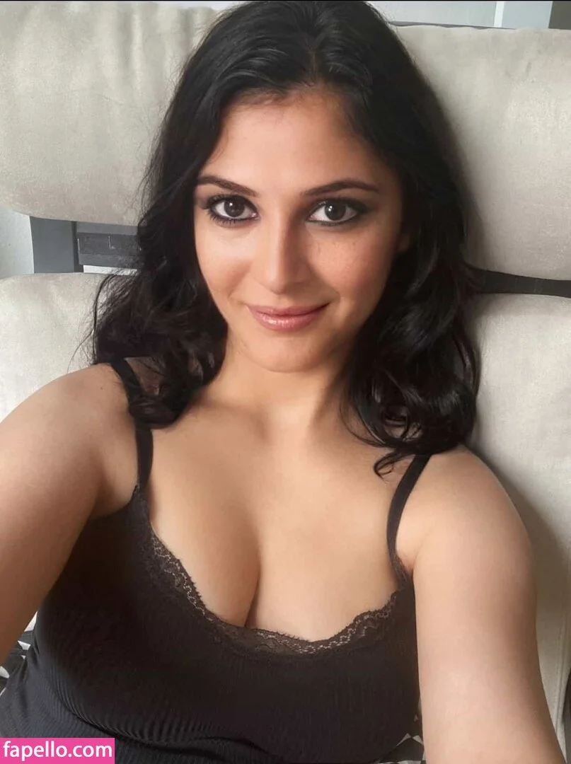 Damini Arora Onlyfans Photo Gallery 